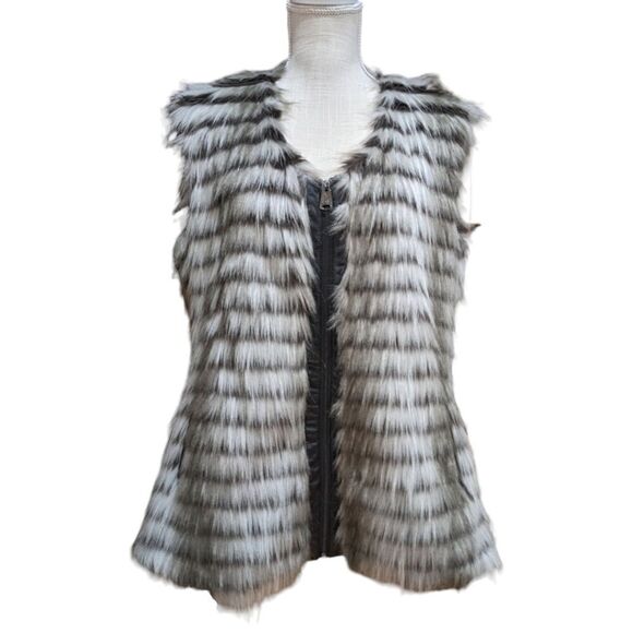 LIKE NEW VIA SPIGA Women's Faux Fur Zip Up Vest Faux Leather Trim Size L - Picture 1 of 11